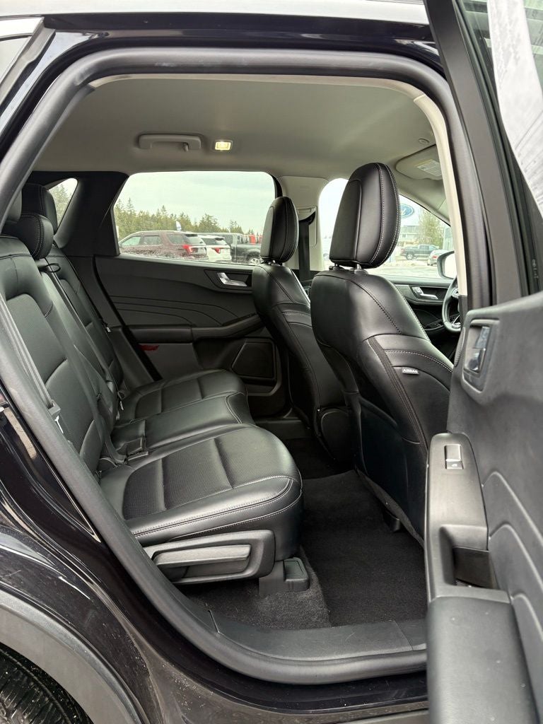 2021 Ford Escape Hybrid Titanium