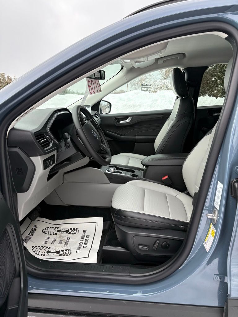 2026 Ford Escape Platinum