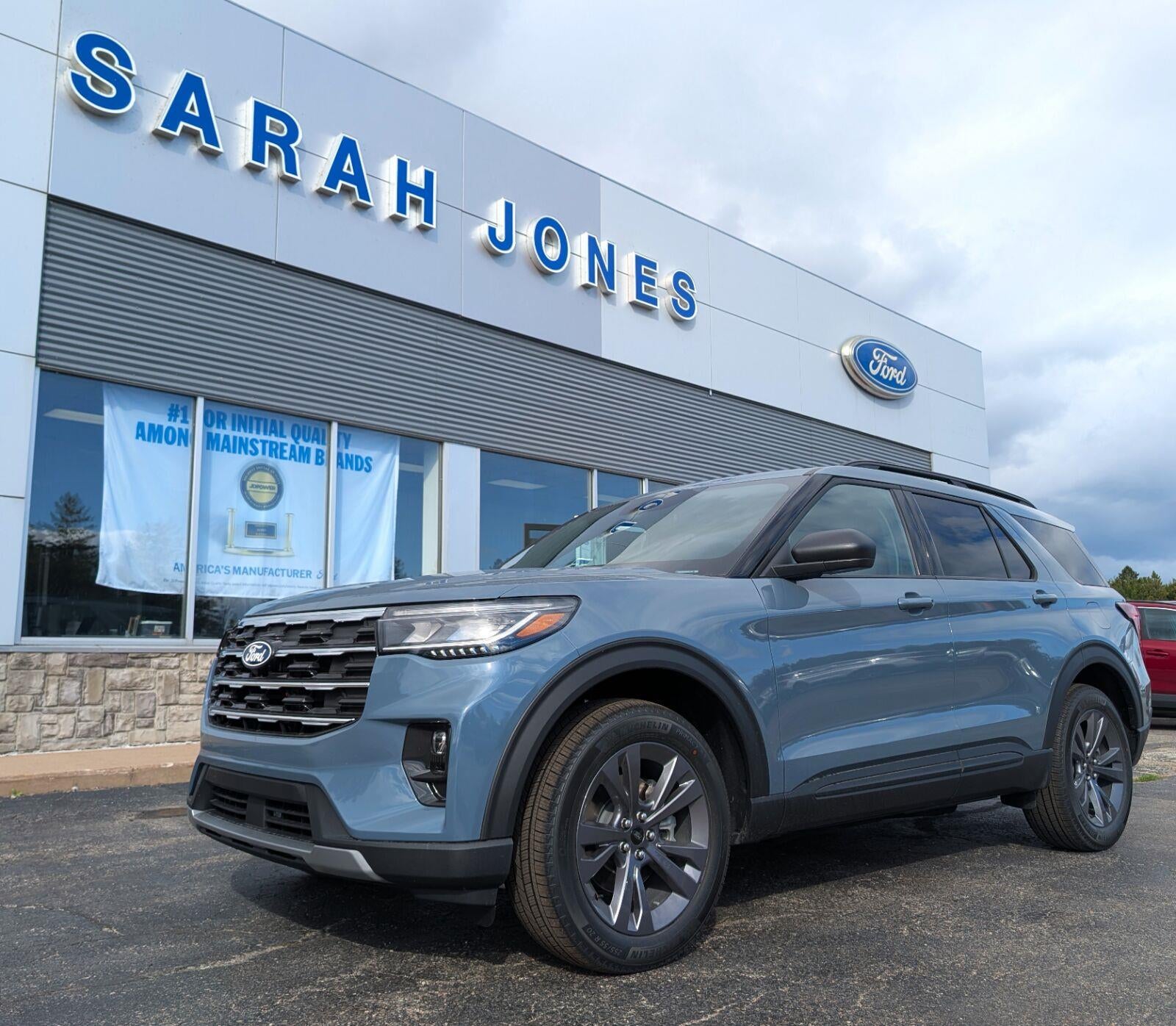 2027 Ford Explorer Active w/200A Pkg