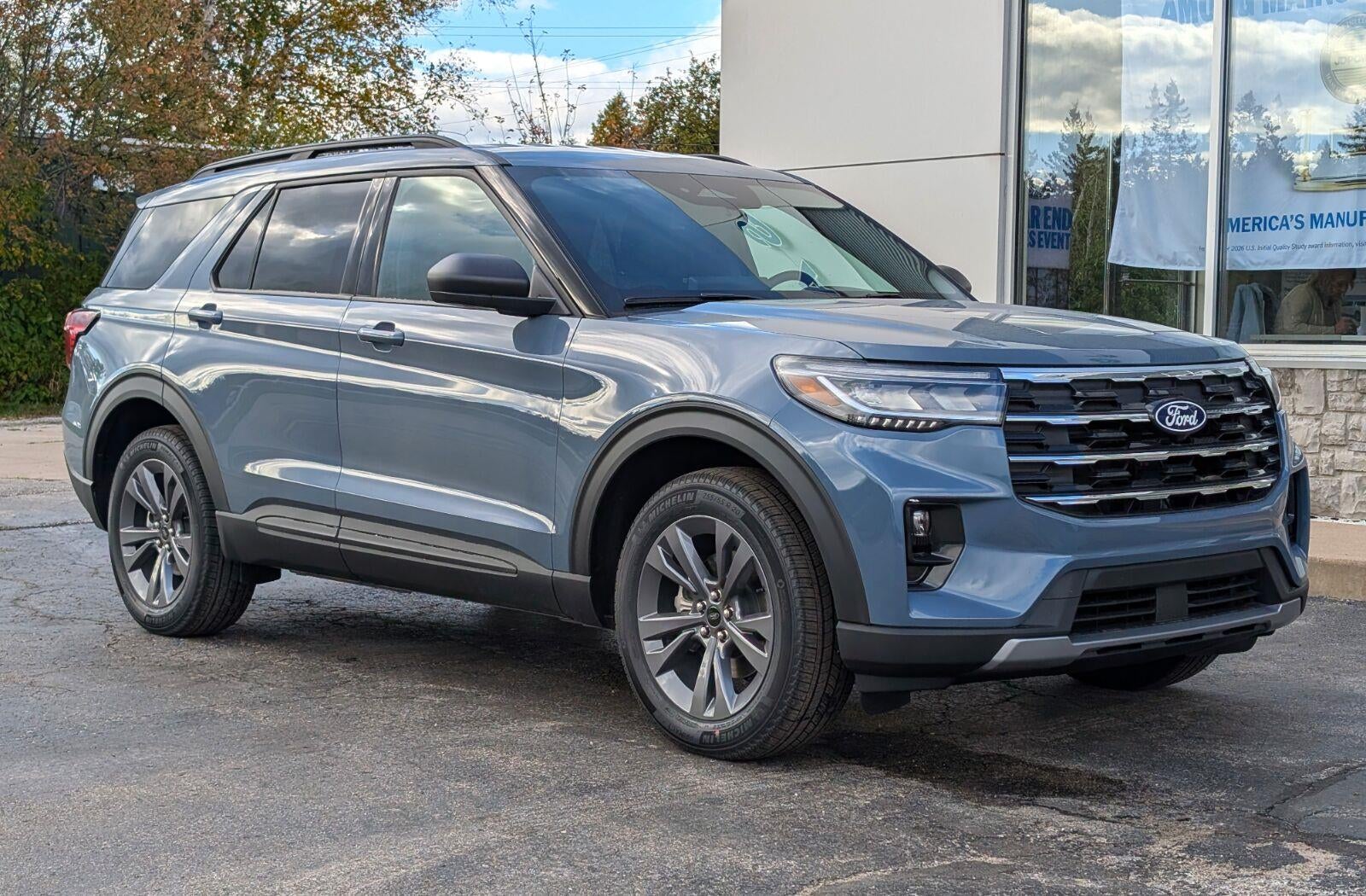 2027 Ford Explorer Active w/200A Pkg