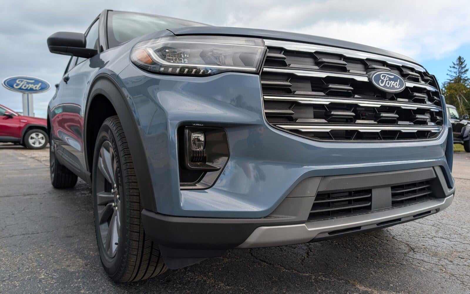 2027 Ford Explorer Active w/200A Pkg