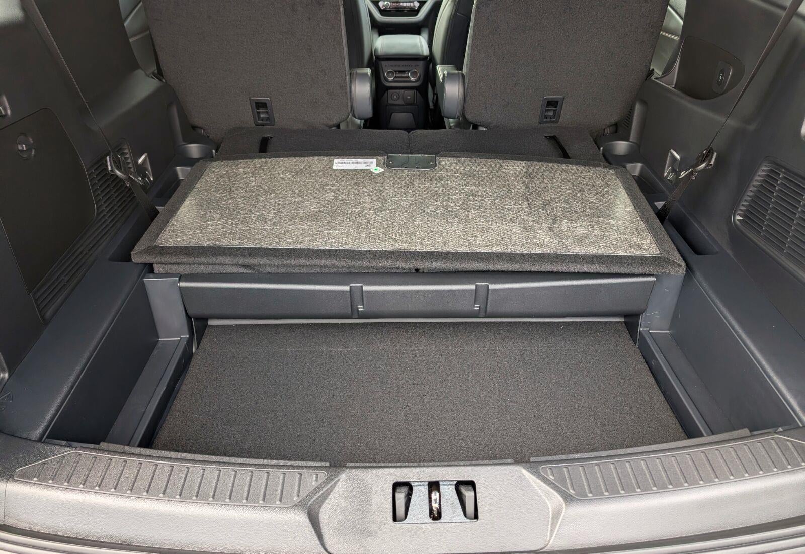 2027 Ford Explorer Active w/200A Pkg