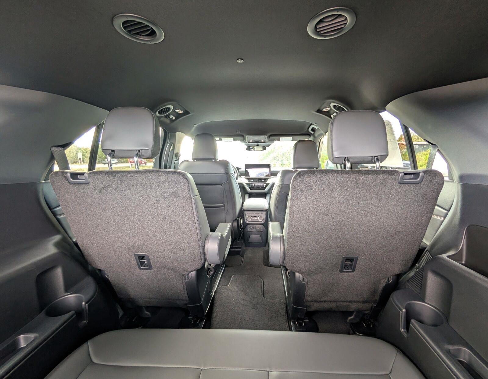 2027 Ford Explorer Active w/200A Pkg