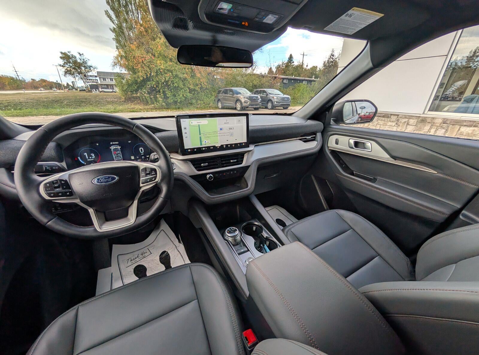 2027 Ford Explorer Active w/200A Pkg