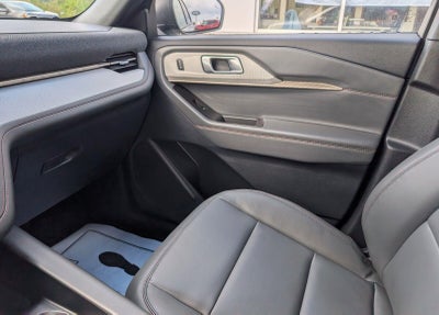 2027 Ford Explorer Active w/200A Pkg