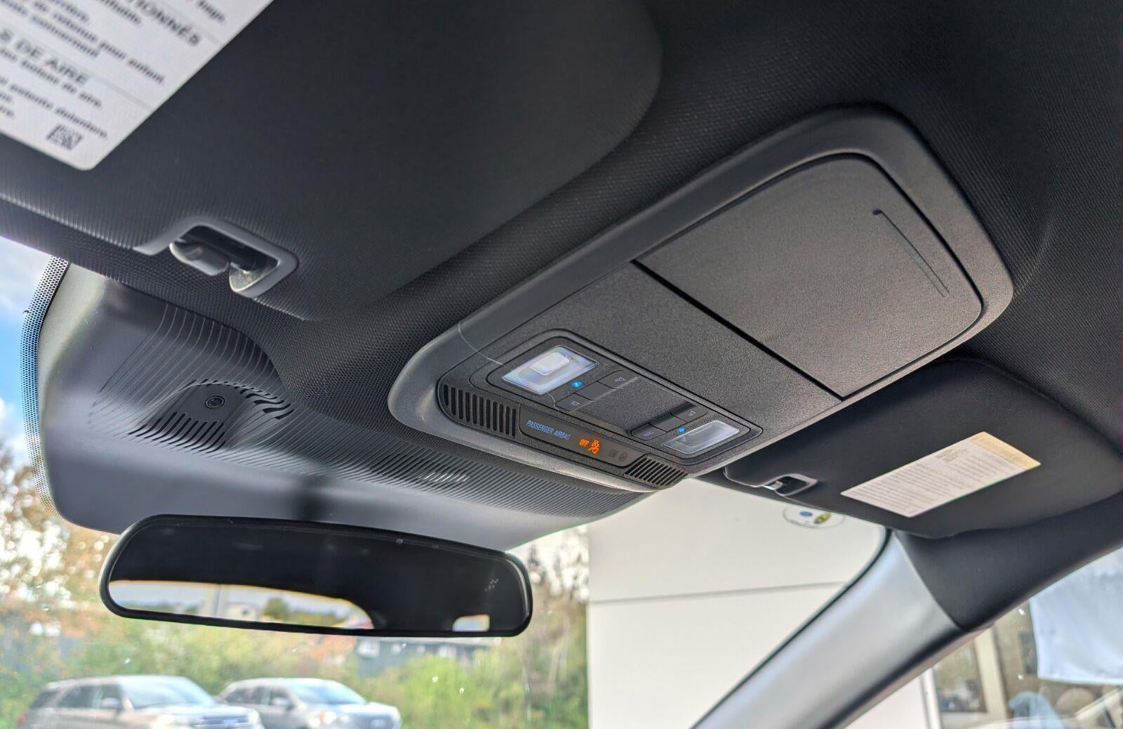 2027 Ford Explorer Active w/200A Pkg