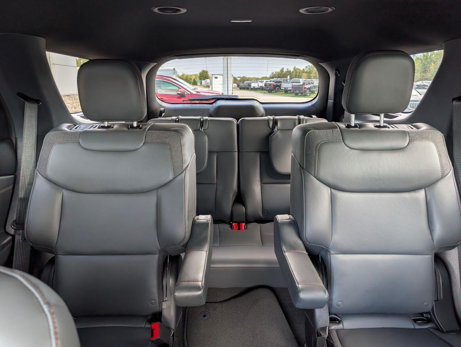 2027 Ford Explorer Active w/200A Pkg