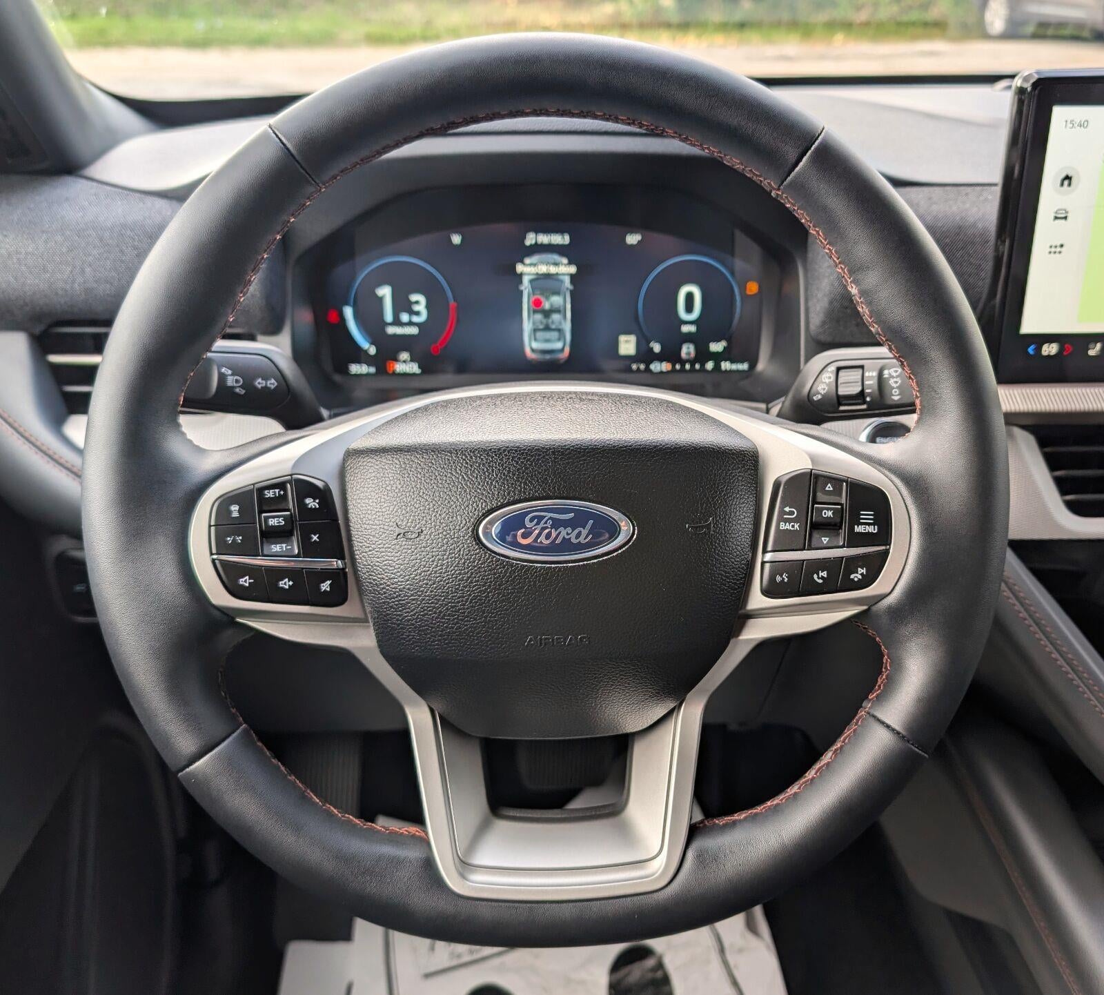 2027 Ford Explorer Active w/200A Pkg