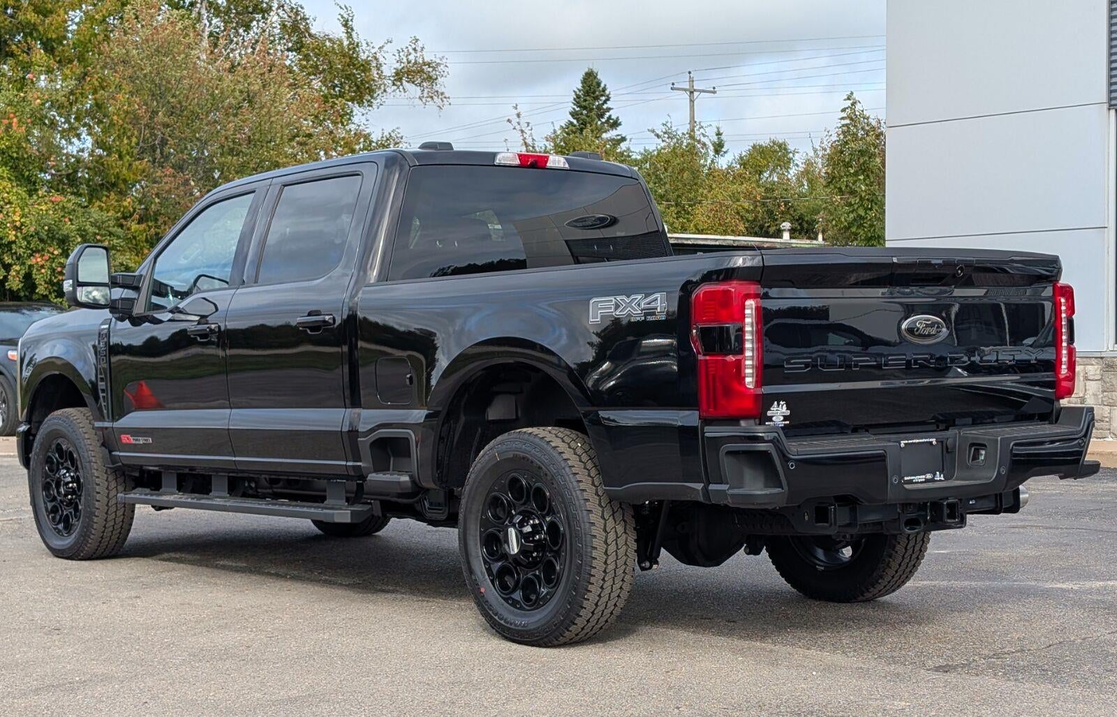 2026 Ford Super Duty F-350 Lariat