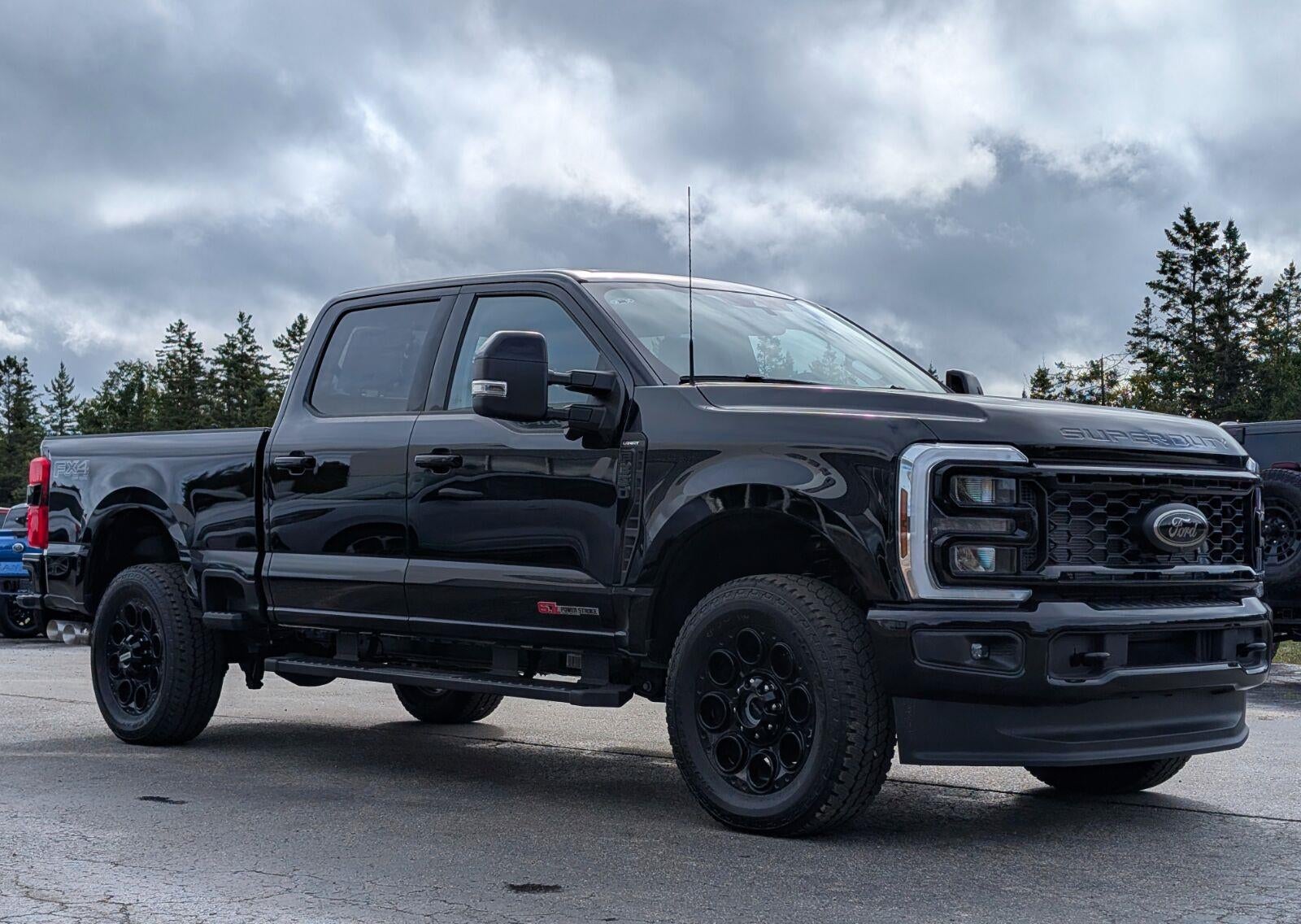 2026 Ford Super Duty F-350 Lariat