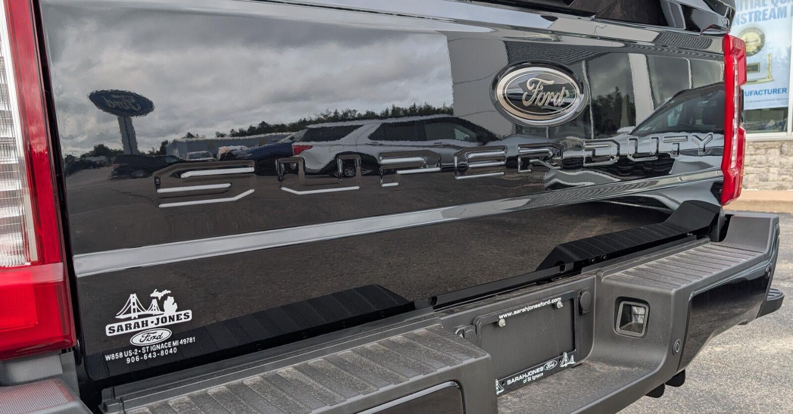 2026 Ford Super Duty F-350 Lariat