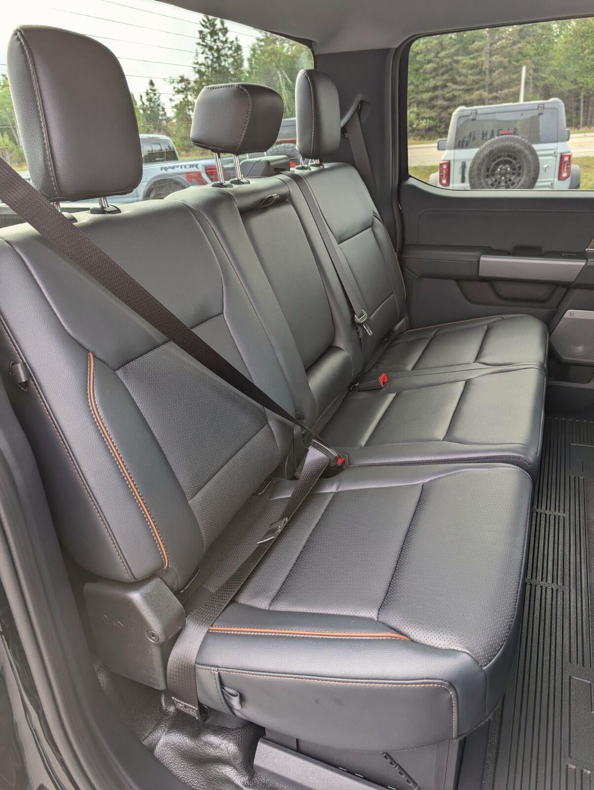 2026 Ford Super Duty F-350 Lariat