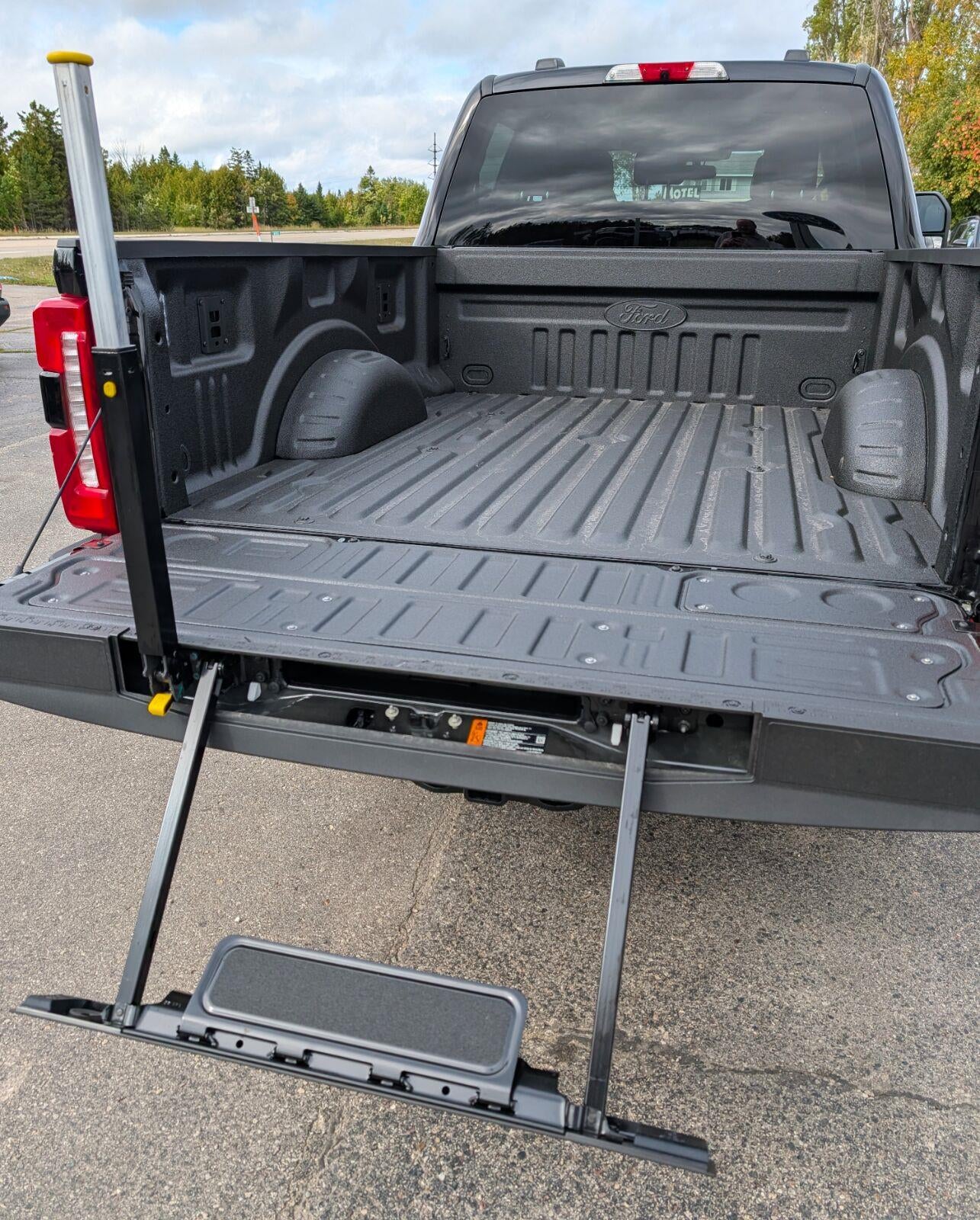 2026 Ford Super Duty F-350 Lariat