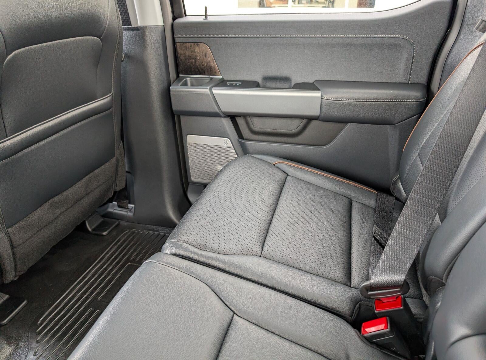 2026 Ford Super Duty F-350 Lariat