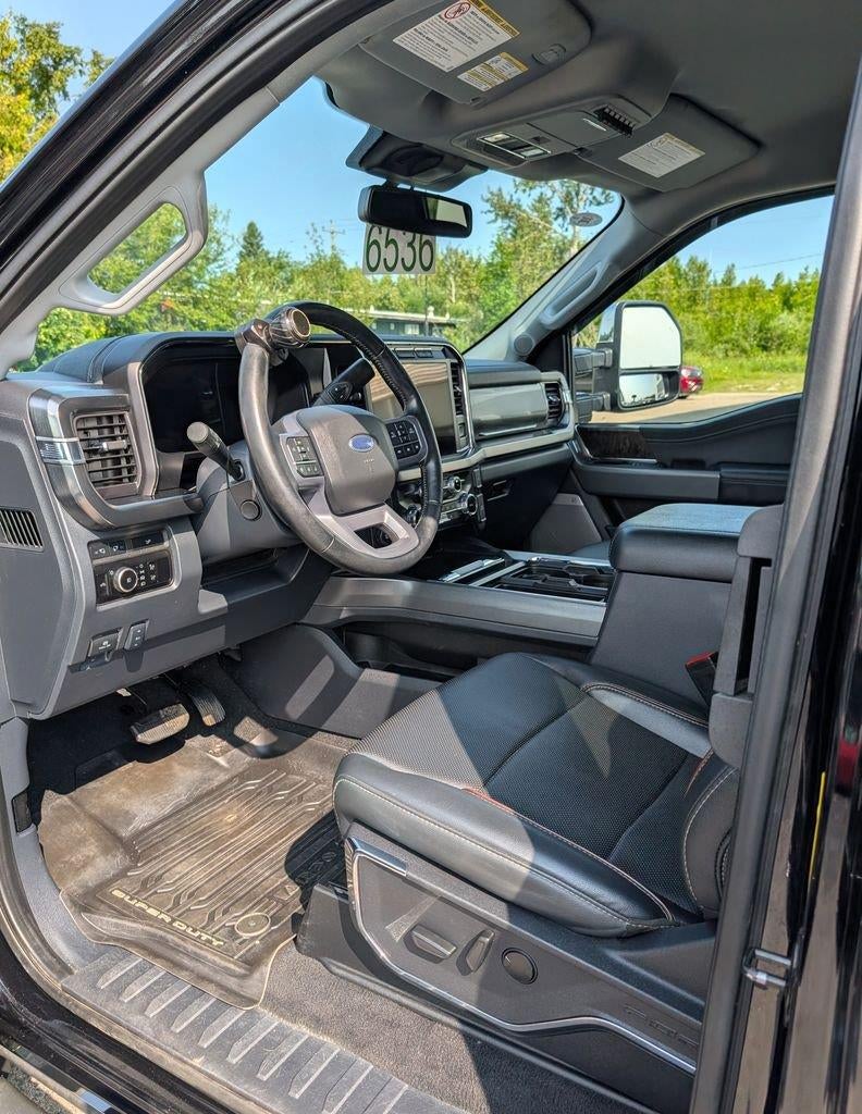 2023 Ford Super Duty F-350 Srw LARIAT
