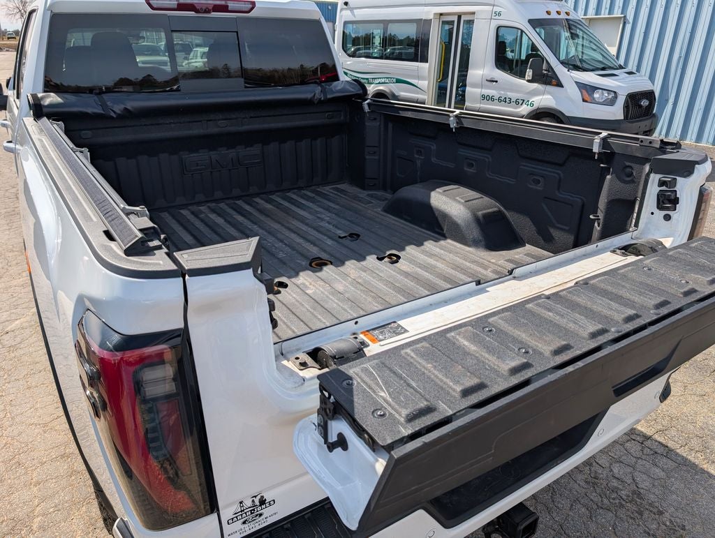 2025 GMC Sierra 2500HD AT4