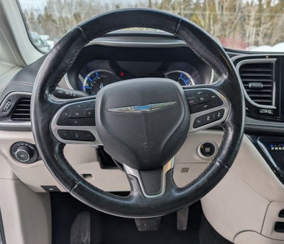 2021 Chrysler Pacifica Hybrid Touring L