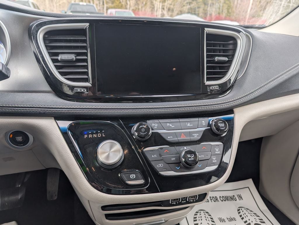 2021 Chrysler Pacifica Hybrid Touring L