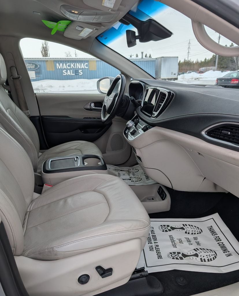 2021 Chrysler Pacifica Hybrid Touring L