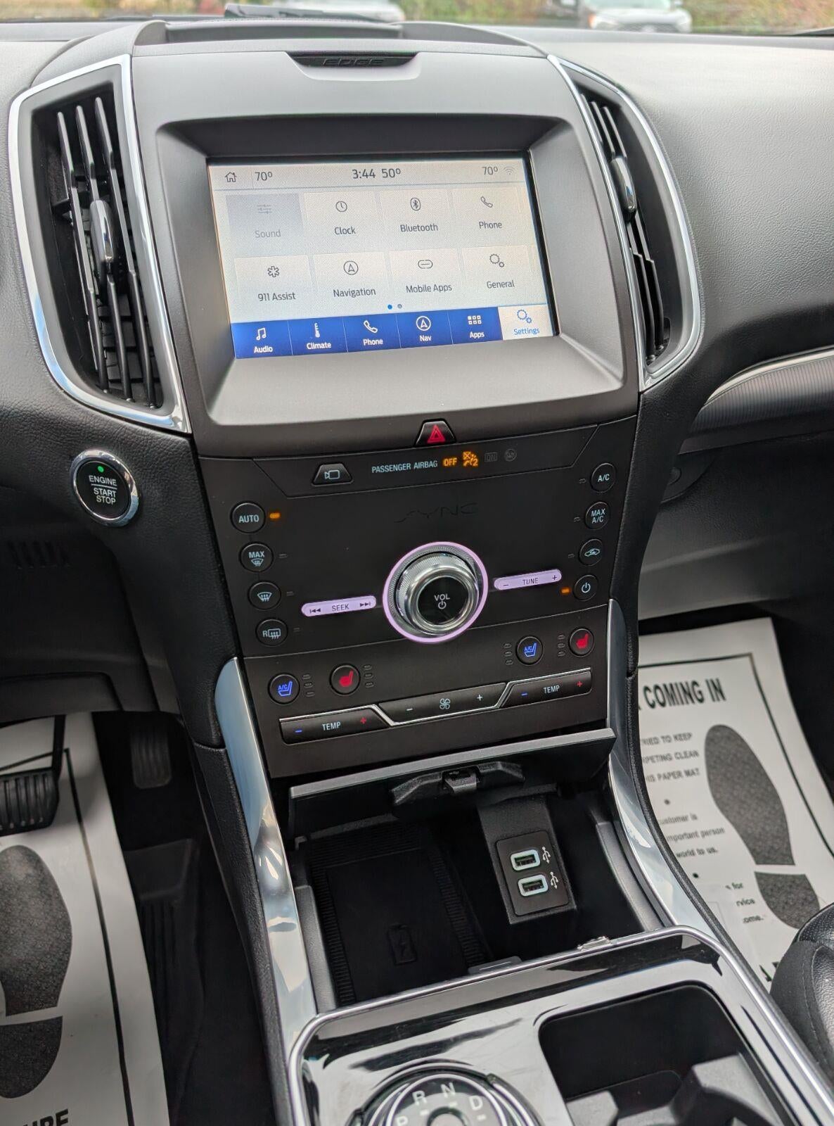 2020 Ford Edge Titanium