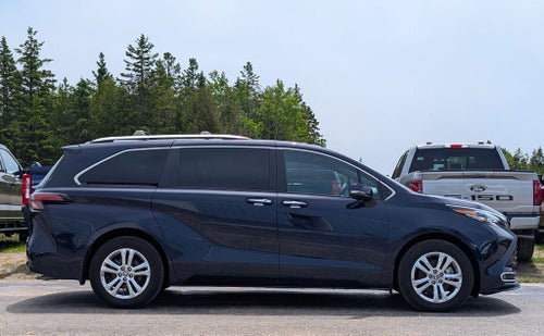 2024 Toyota Sienna Platinum 7 Passenger