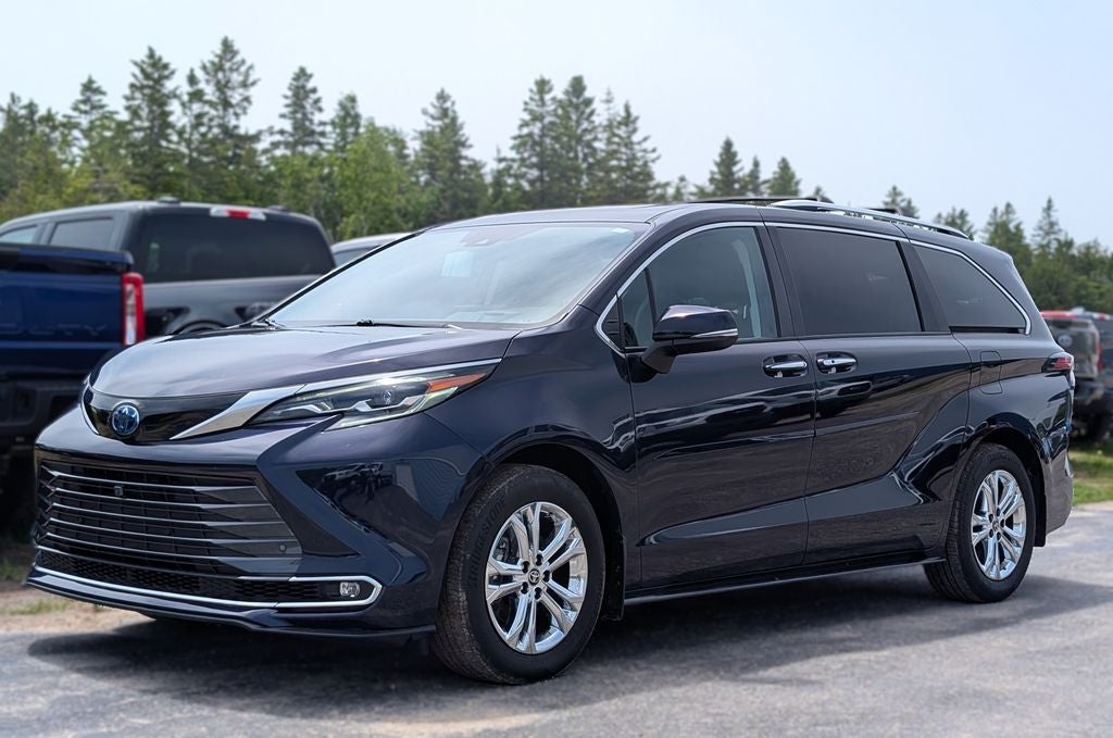 2024 Toyota Sienna Platinum 7 Passenger