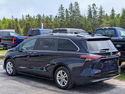 2024 Toyota Sienna Platinum 7 Passenger