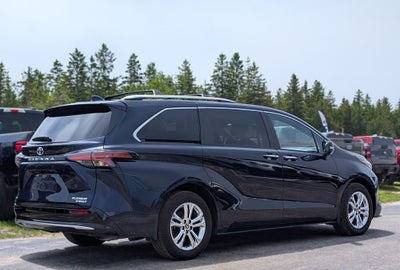 2024 Toyota Sienna Platinum 7 Passenger